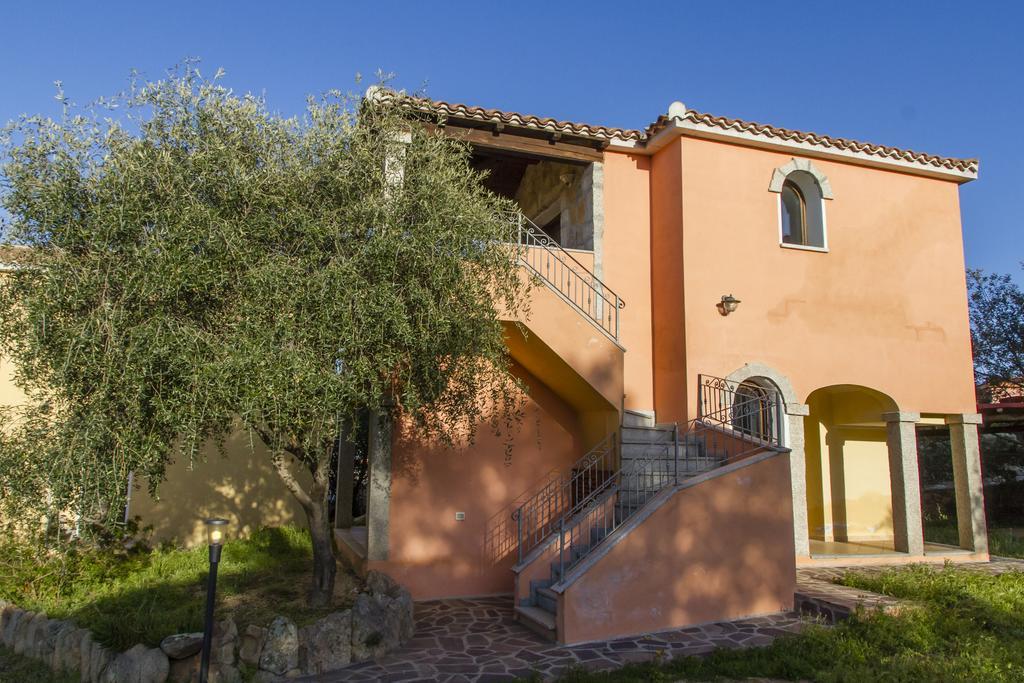 I Mari Di Gallura Apartment San Teodoro  Buitenkant foto