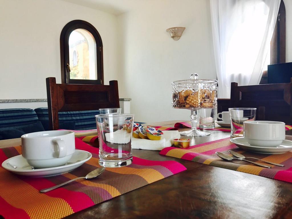 I Mari Di Gallura Apartment San Teodoro  Buitenkant foto